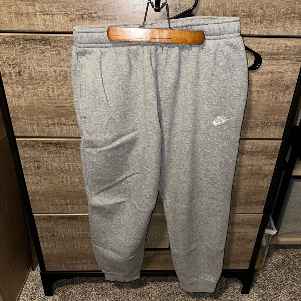 Men’s Nike Joggers - Gray